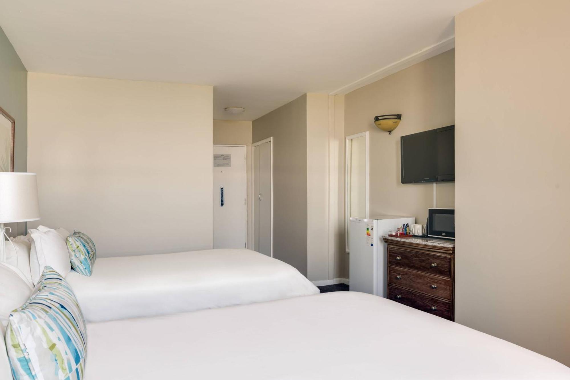 Protea Hotel By Marriott Karridene Beach Amanzimtoti Exterior foto